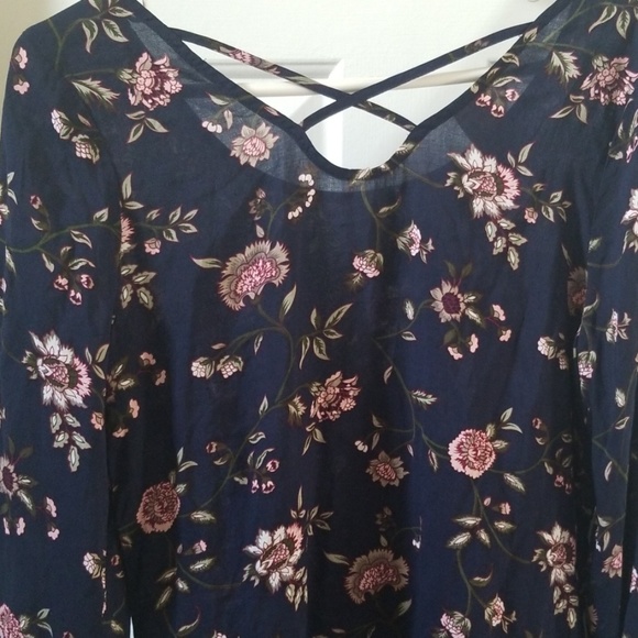 Blouse - Picture 2 of 2